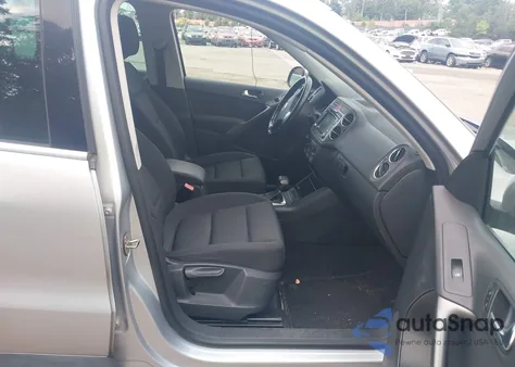 2009 Volkswagen Tiguan Se z USA, uszkodzony, nr VIN WVGBV75N99W527290